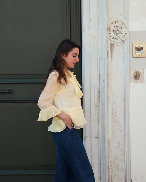 Blusa con volant | Giallo Burro