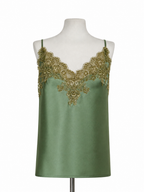 Top in seta con pizzo