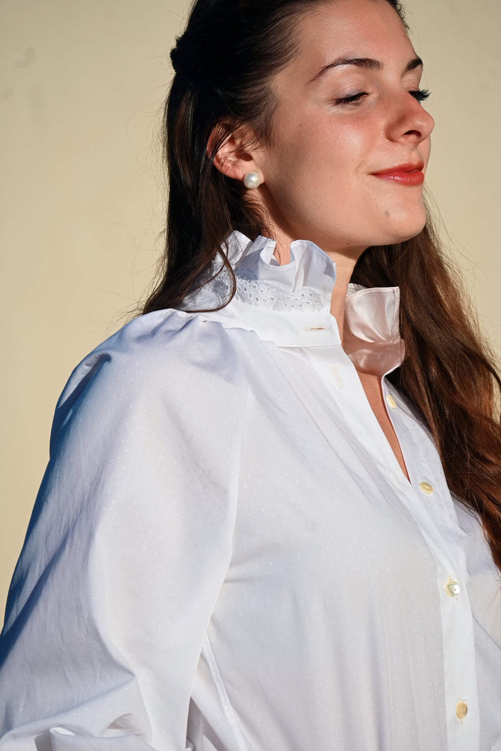 Cotton shirt with gathered collar and sleeves | White