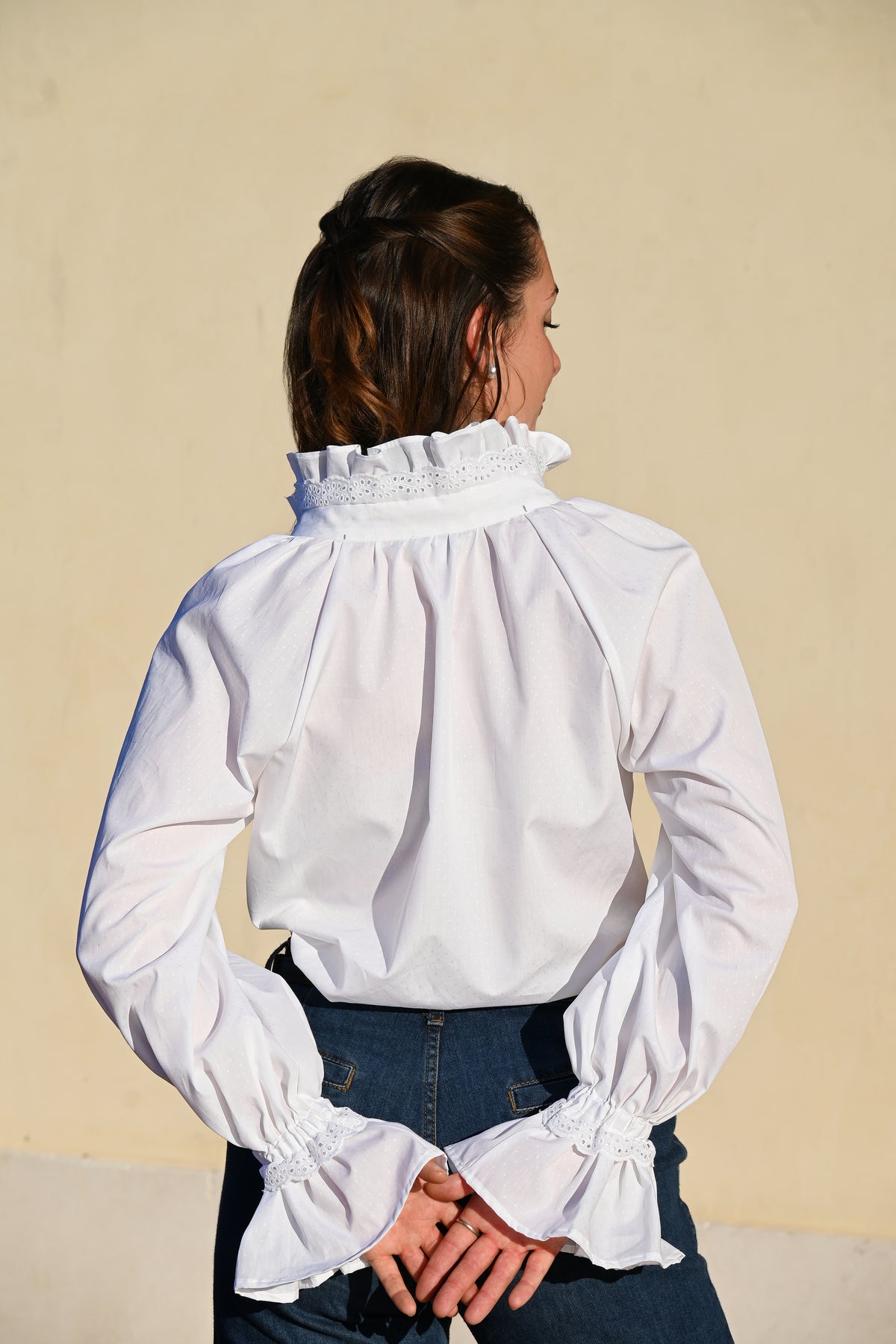 Cotton shirt with gathered collar and sleeves | White