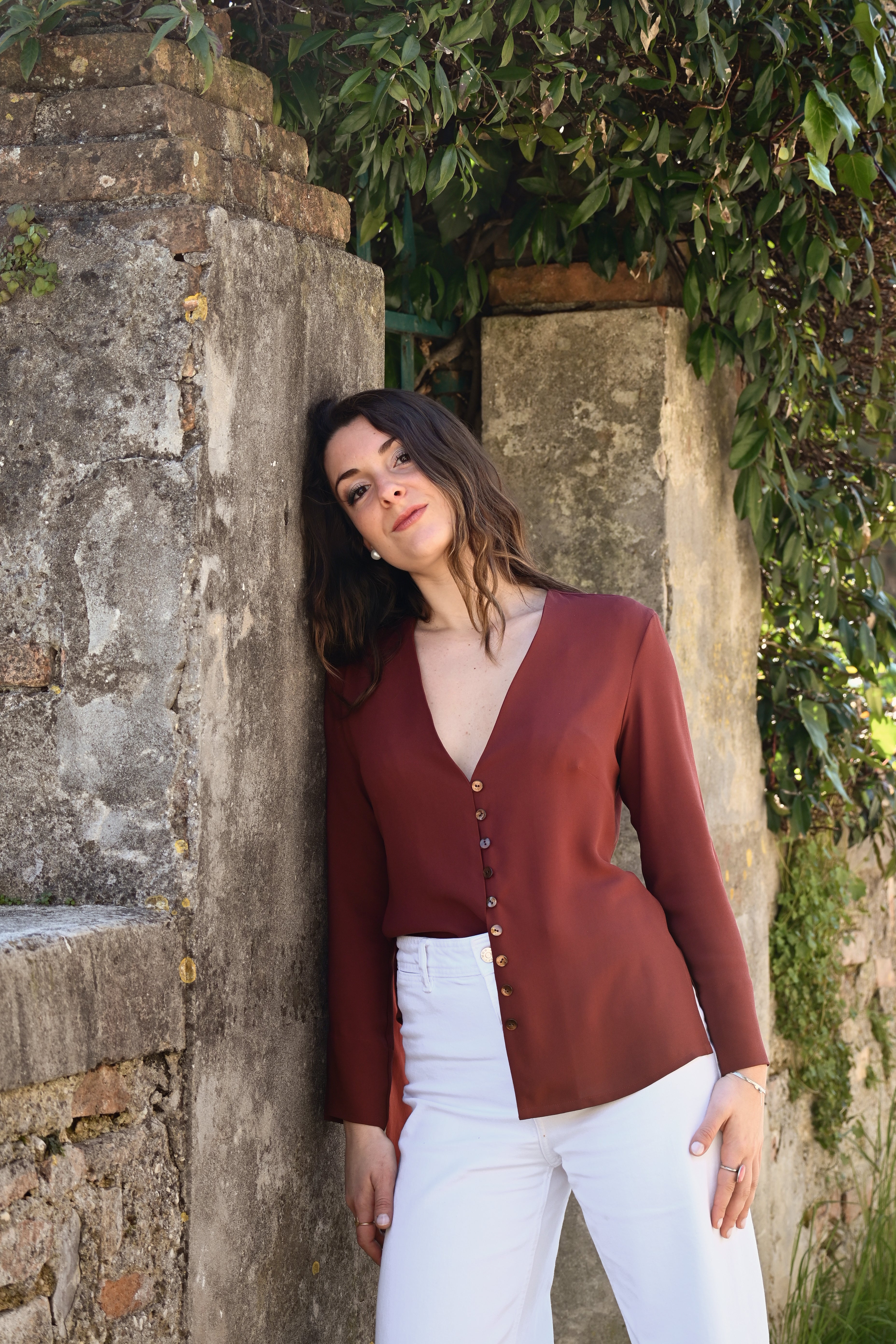 Camicia in seta scollo a V | Terra di Siena