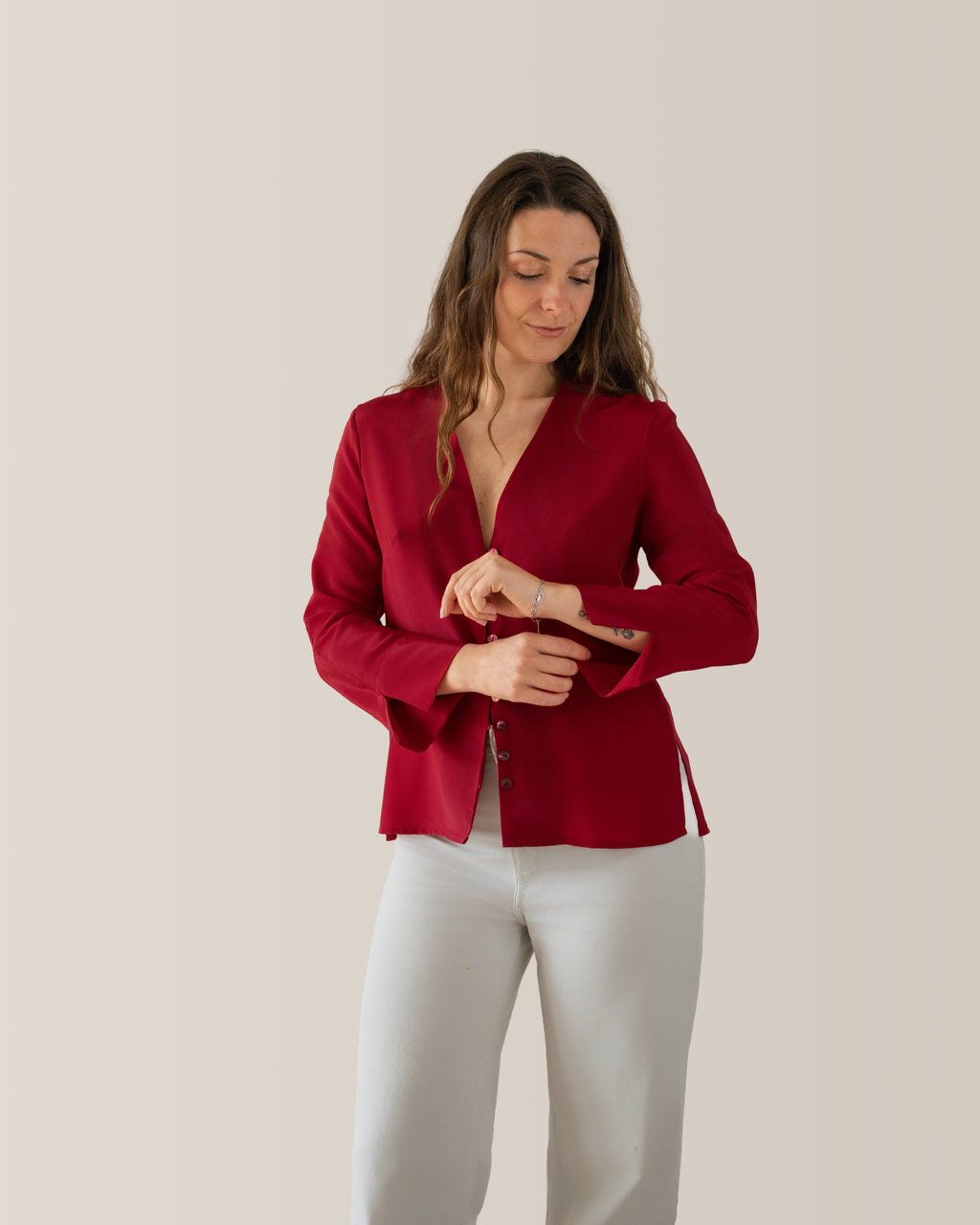 Camicia in seta scollo a V | Rosso Ciliegia