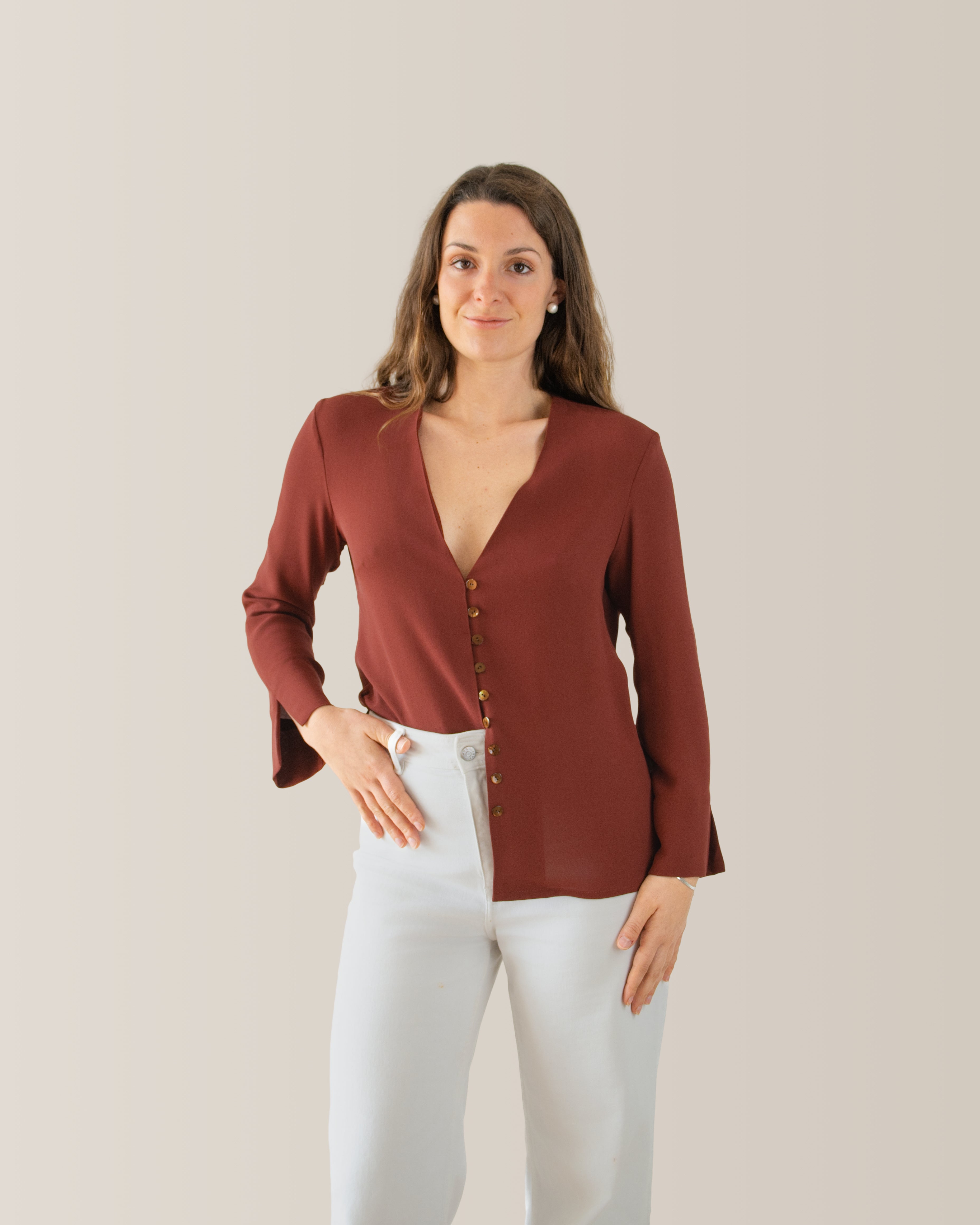 Camicia in seta scollo a V | Terra di Siena