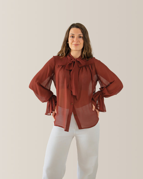 Camicia da donna in seta con fiocco