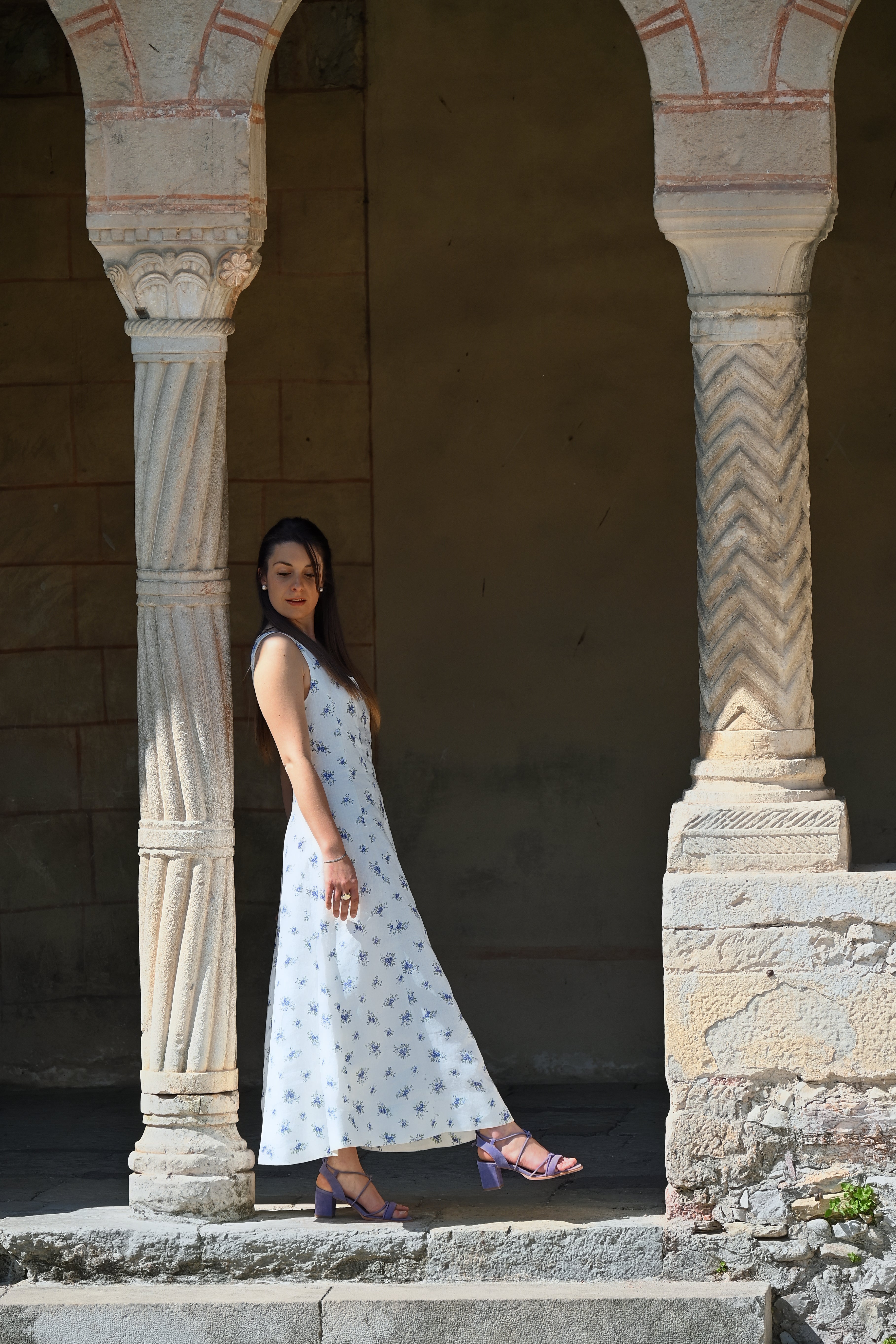 Vestito in lino a teli con fiorellini