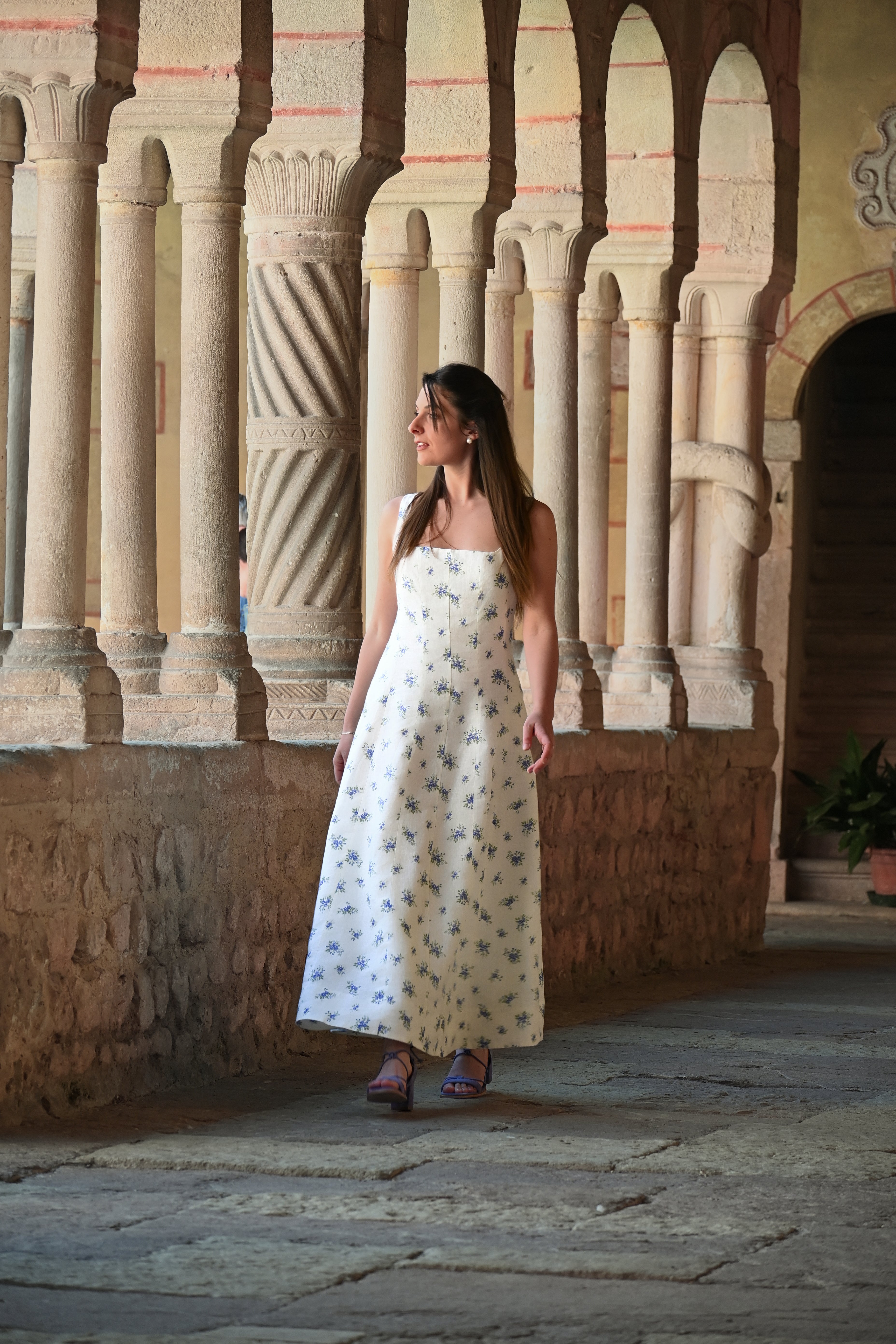 Vestito in lino a teli con fiorellini