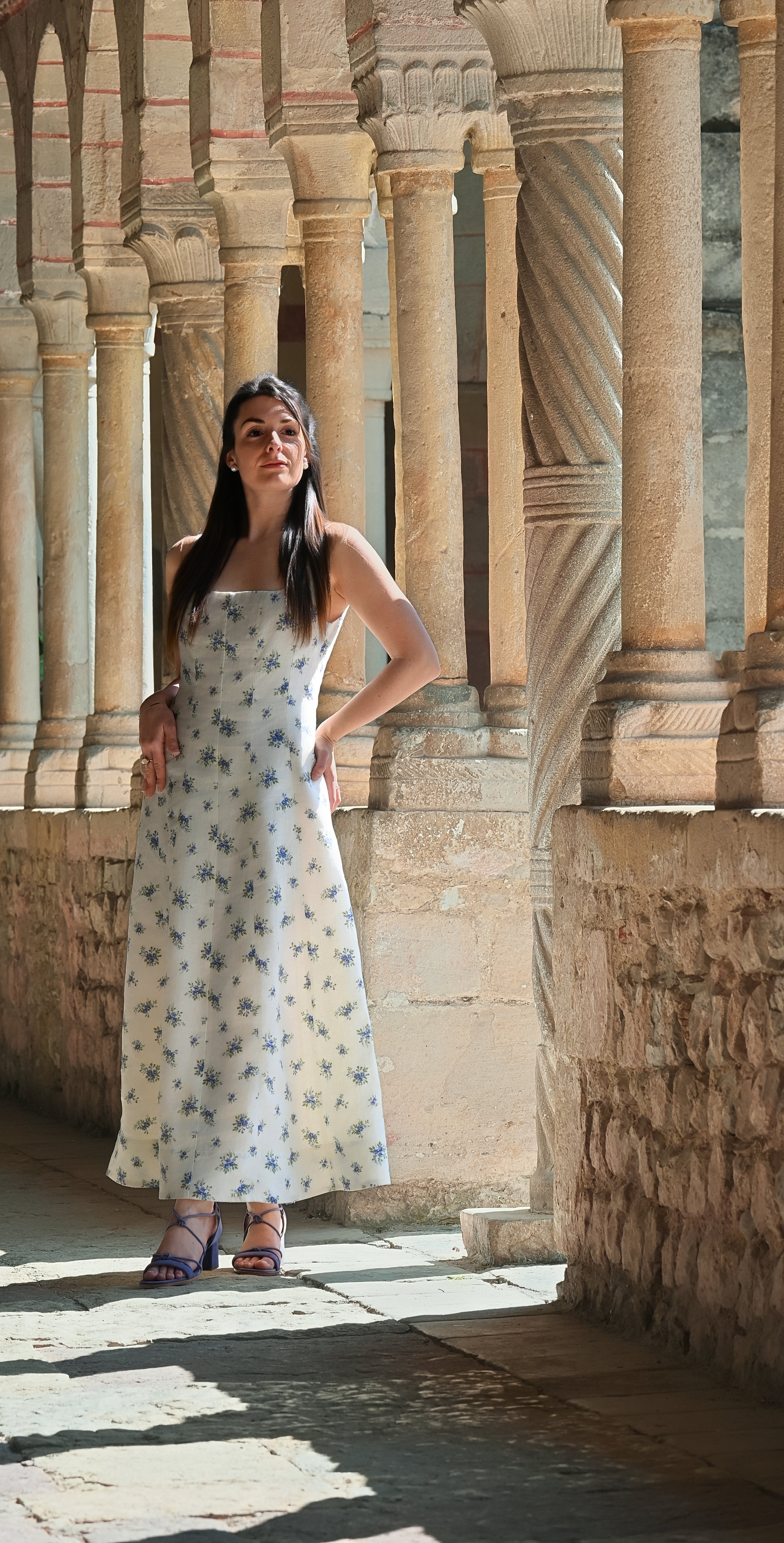 Vestito in lino a teli con fiorellini