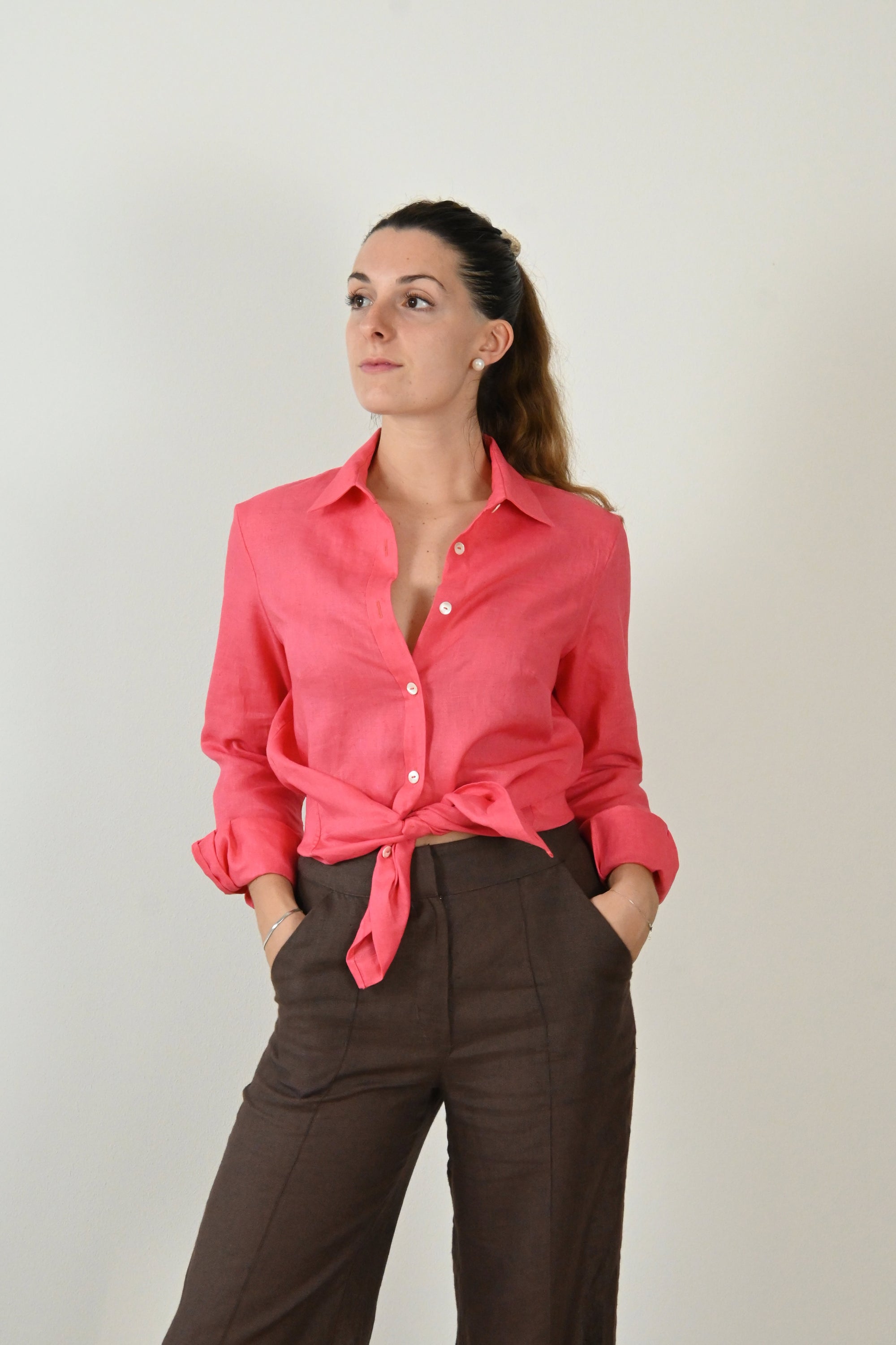 Camicia classica da donna in lino