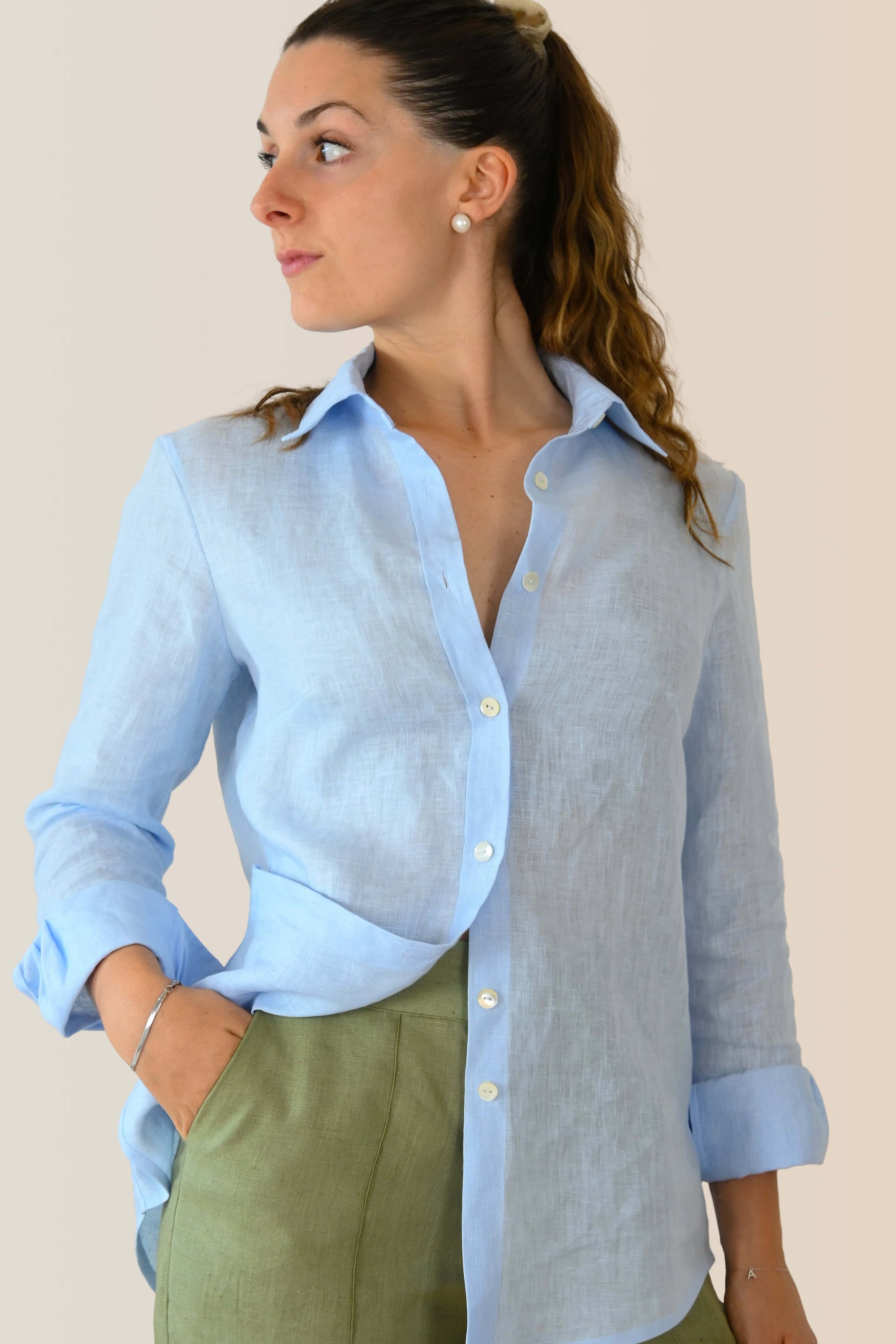 Camicia classica da donna in lino